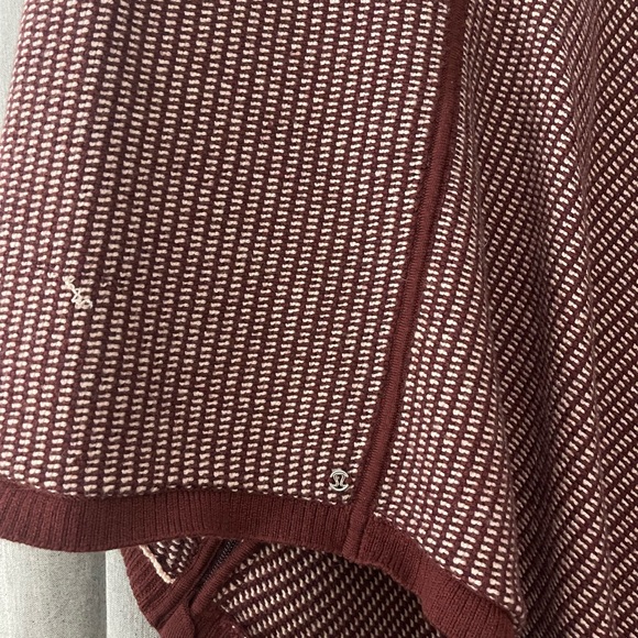 Lululemon knit poncho - Picture 4 of 5